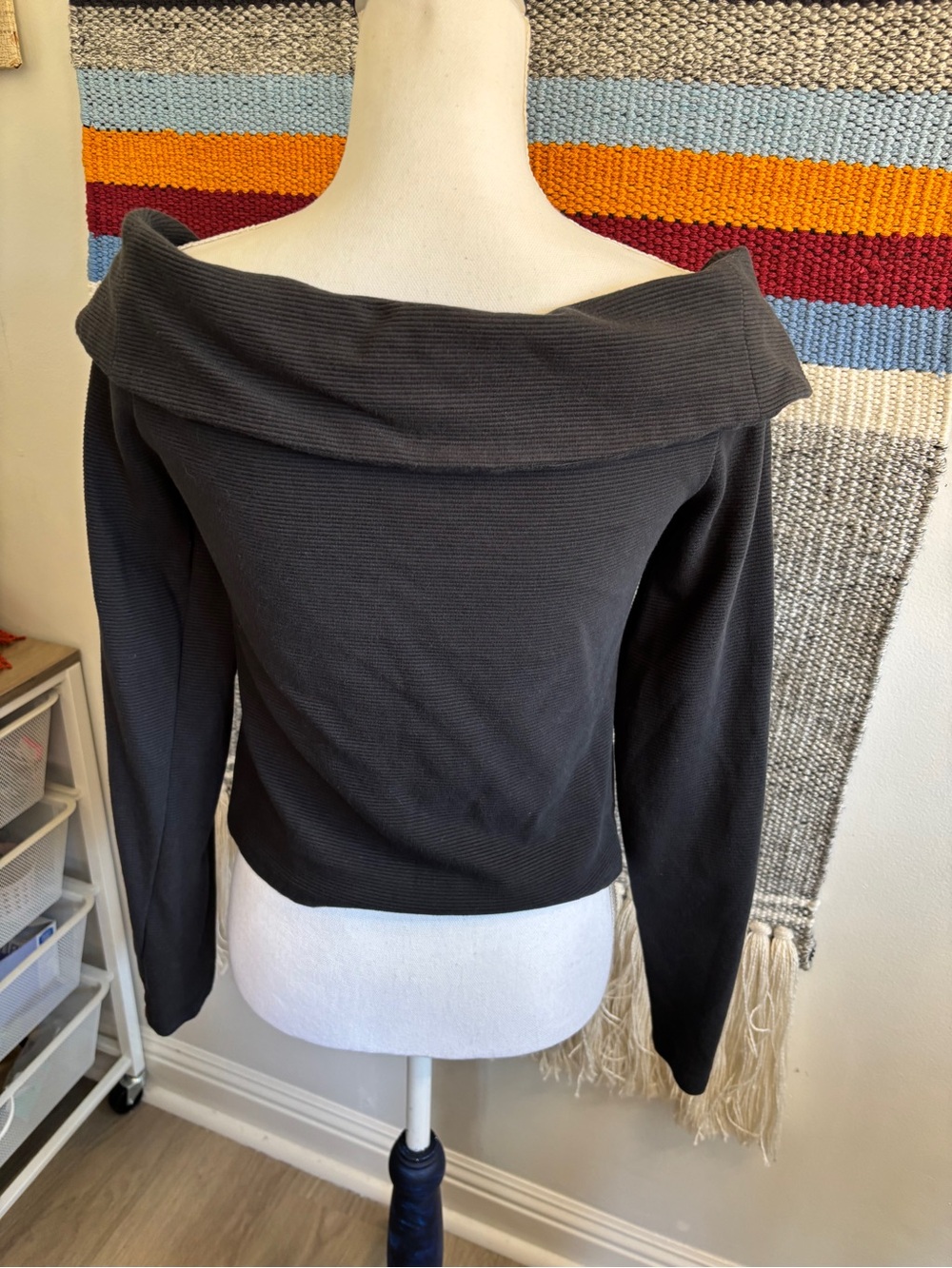 Mauve Black Ribbed Button-Front Top with Wide Fold Collar - Picture 4 of 5
